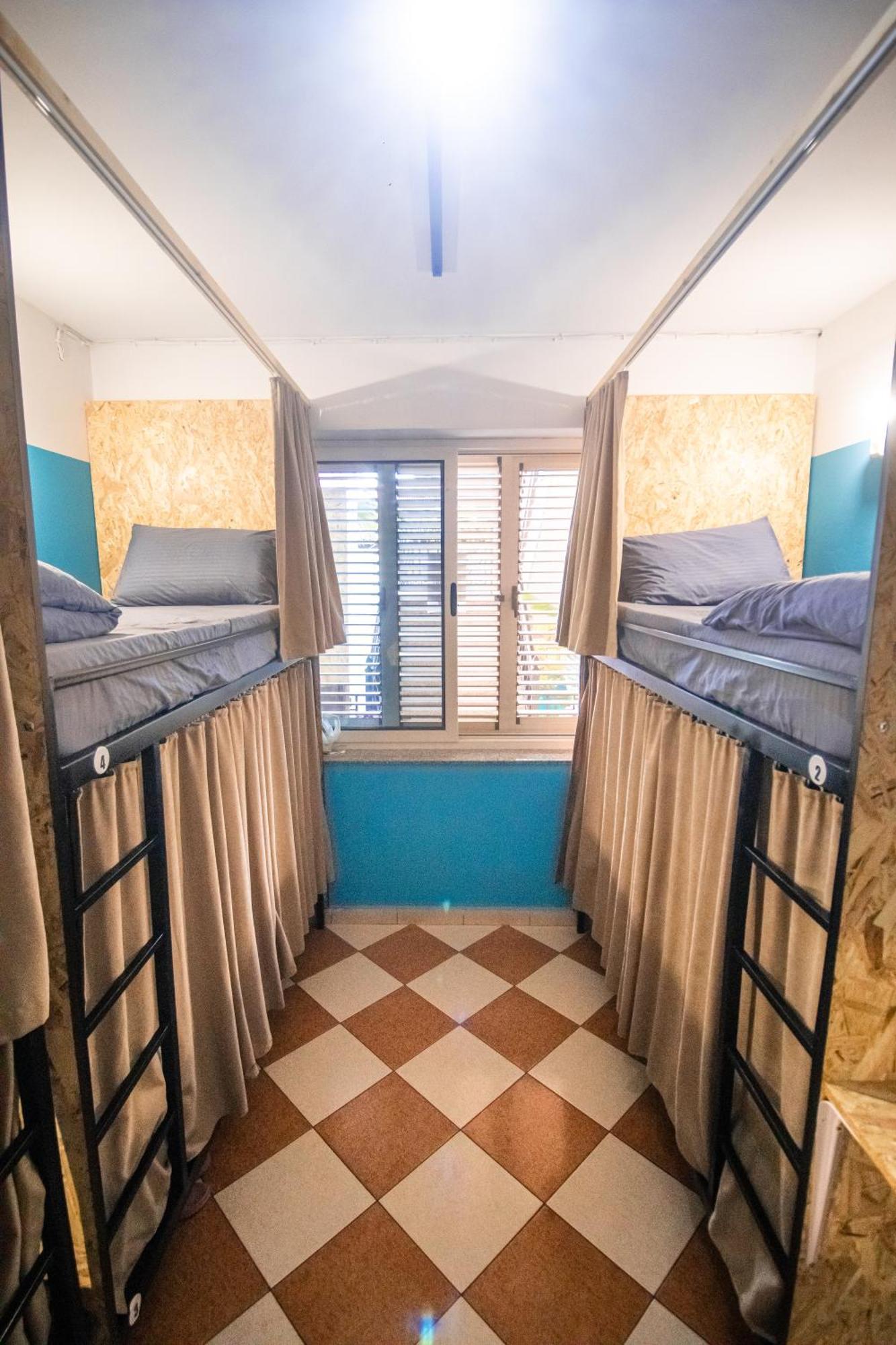 & Day Tours Albergue