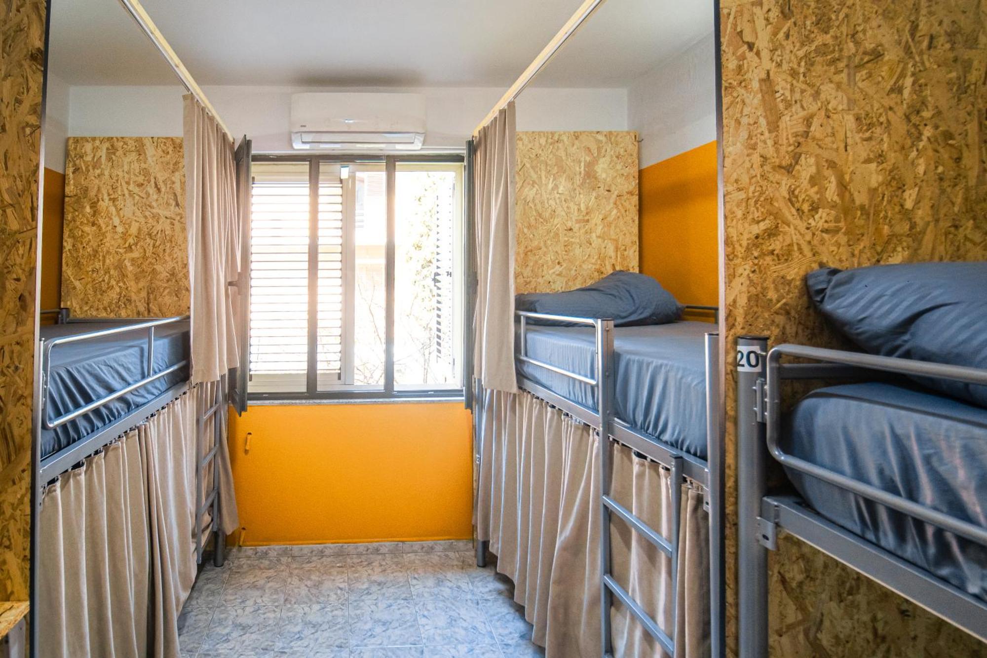 & Day Tours Albergue *
