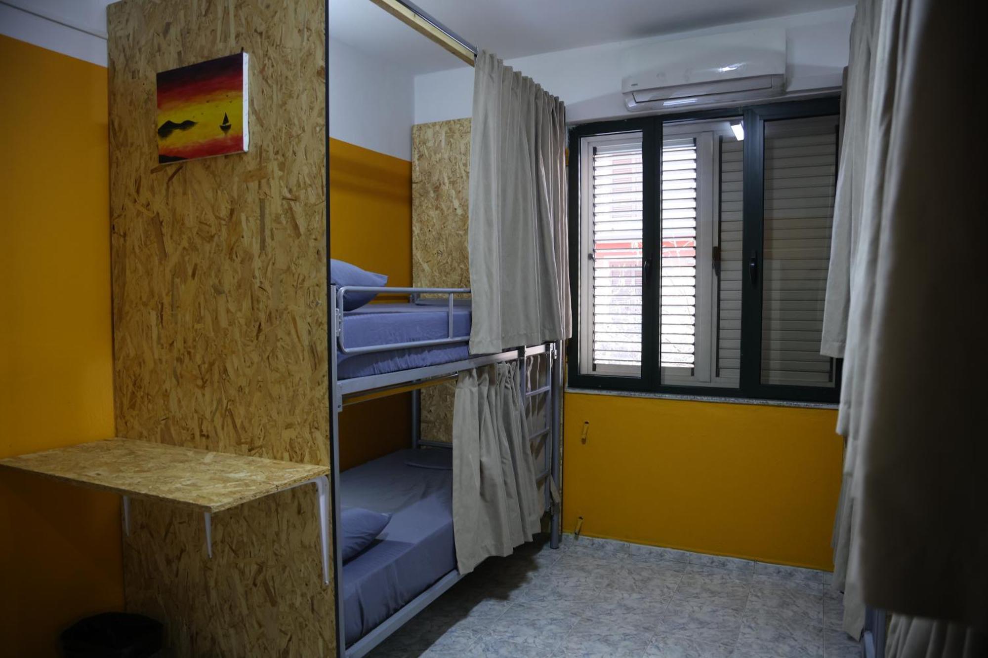 Albergue & Day Tours *