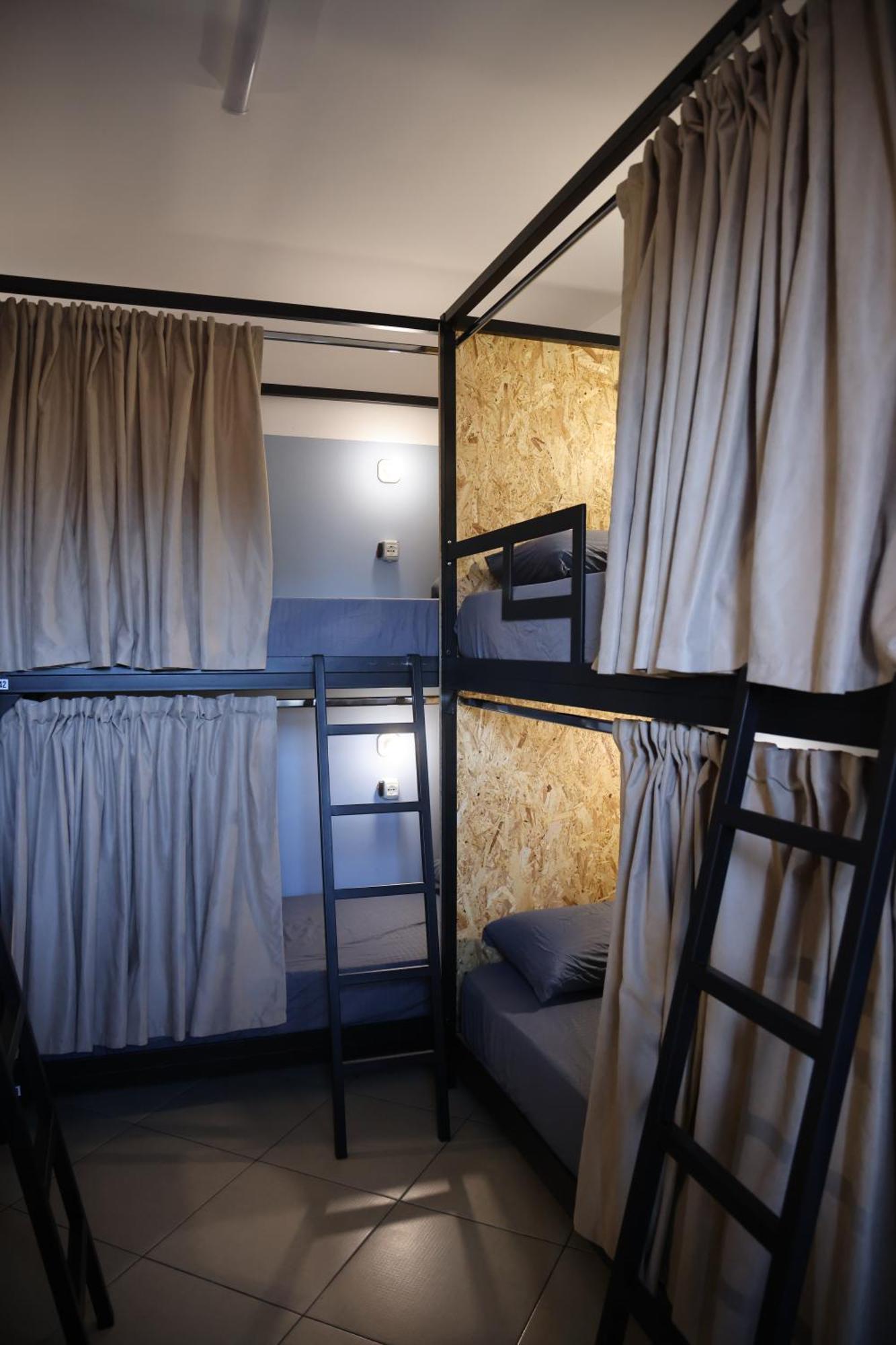 & Day Tours Albergue *