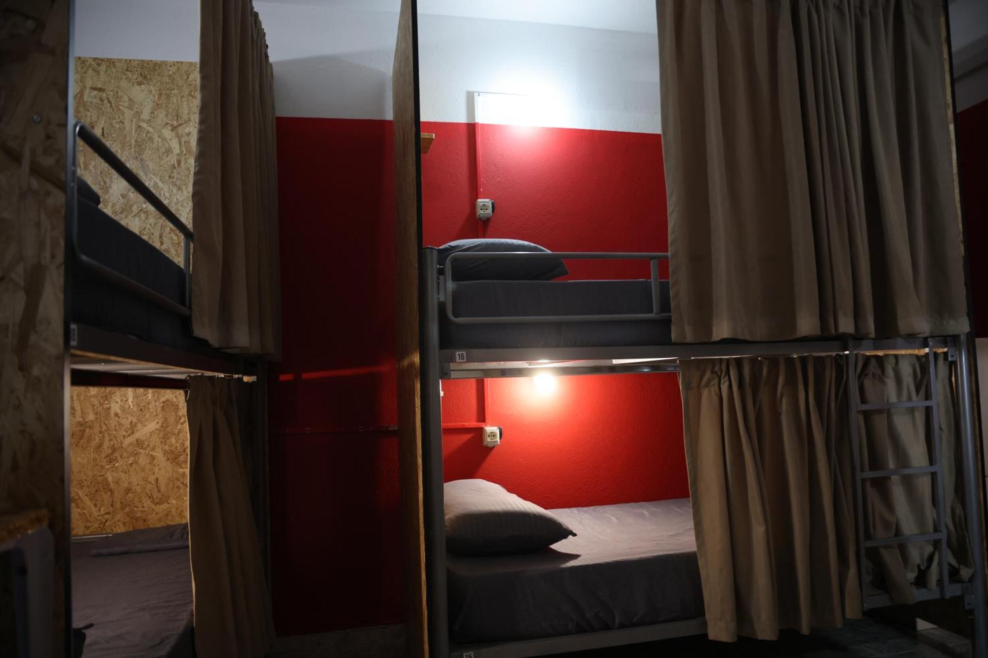 & Day Tours Albergue *