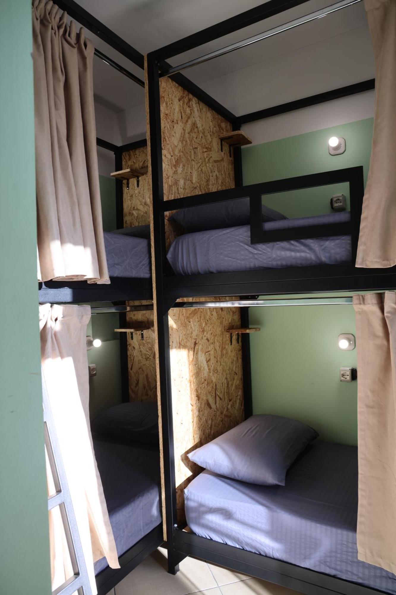 Albergue & Day Tours *